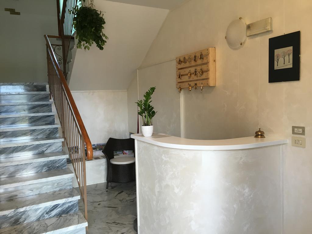 Casa Bianca Otel Malcesine Dış mekan fotoğraf